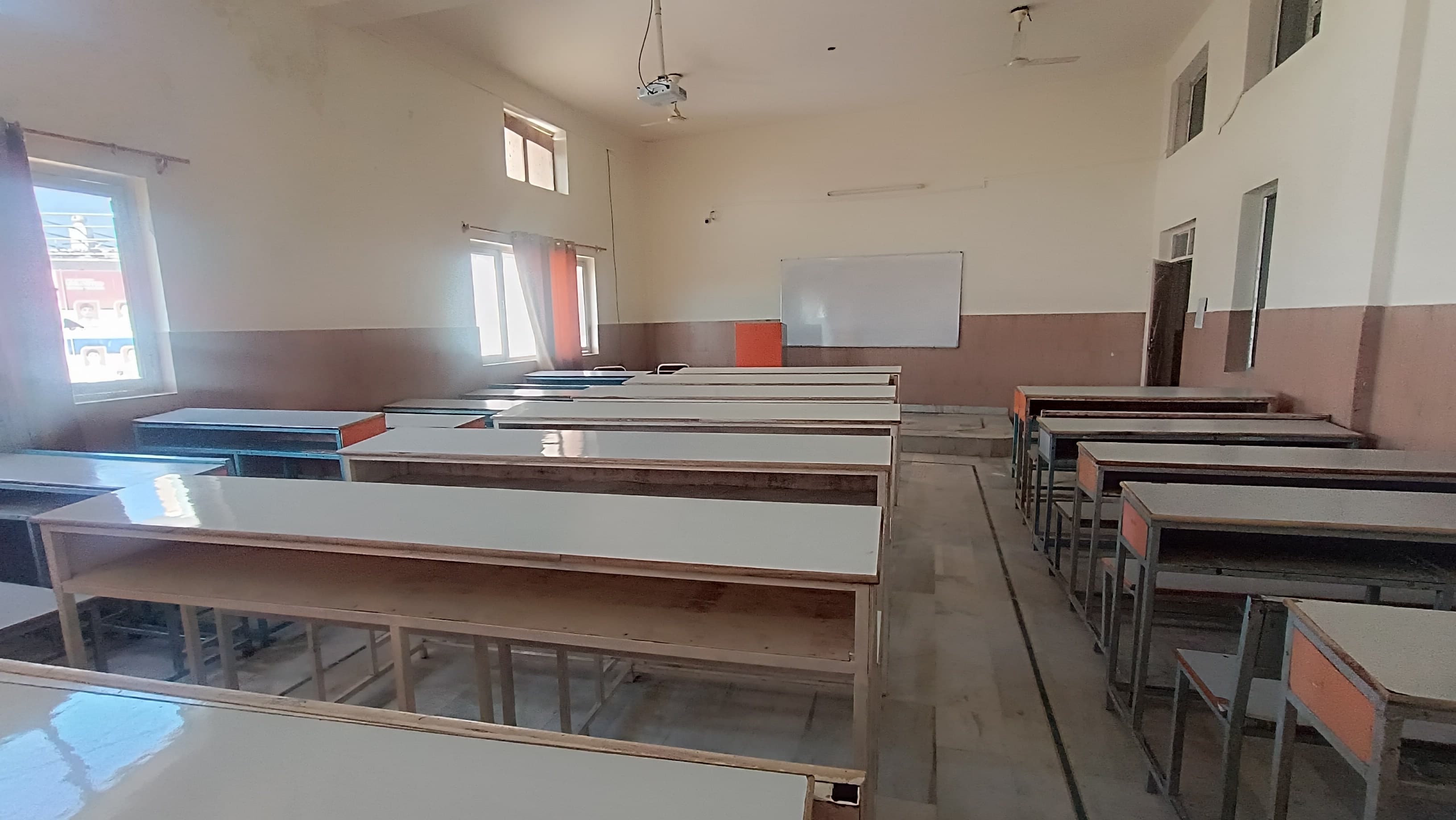 DBUU Academic photo 11